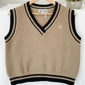 DKNY Puffer Vest - Black - Size XS - Classic Winter Essential